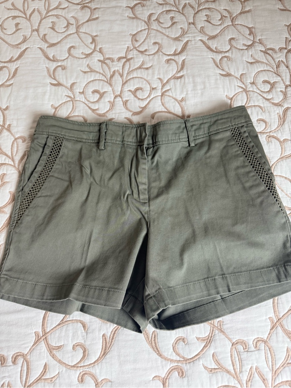 Olive Green Women's Cotton Shorts with Crochet-Trim Pockets